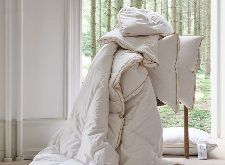 T&auml;cken & huvudkuddar | Spara -20%* p&aring; n&auml;stan allt online