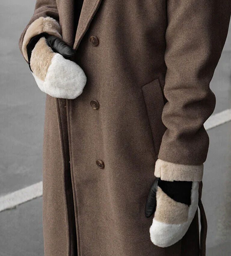 Se vårat urval av mössor & vantar till dam hos Illums Bolighus