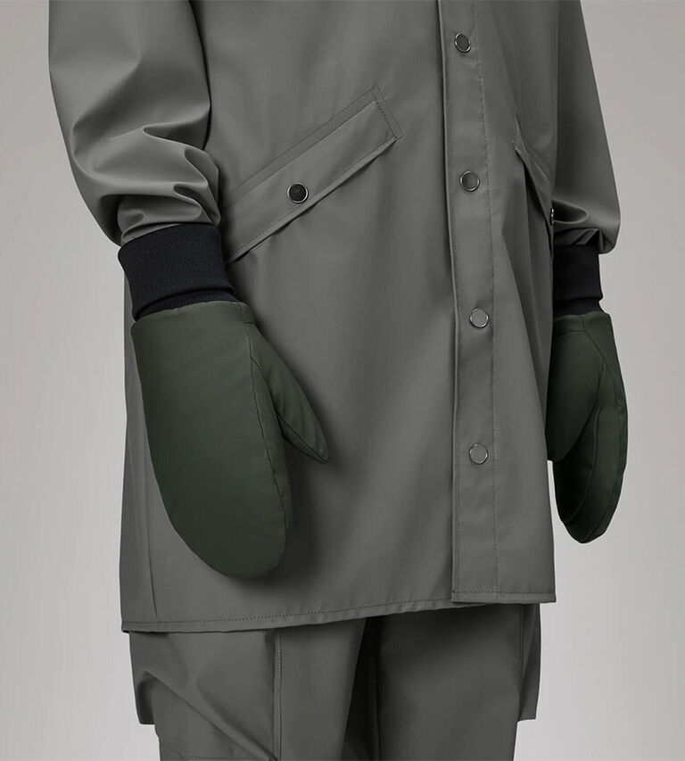 Se vårat urval av mössor & vantar till herr hos Illums Bolighus