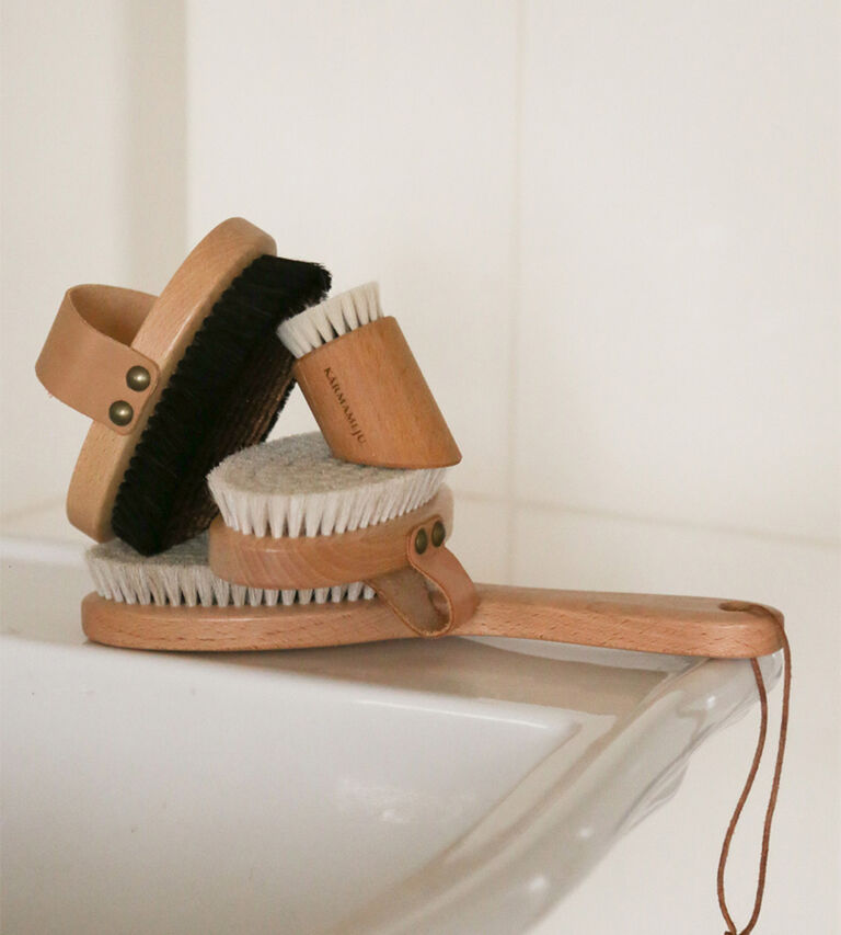 K&ouml;p torrborste hos Illums Bolighus