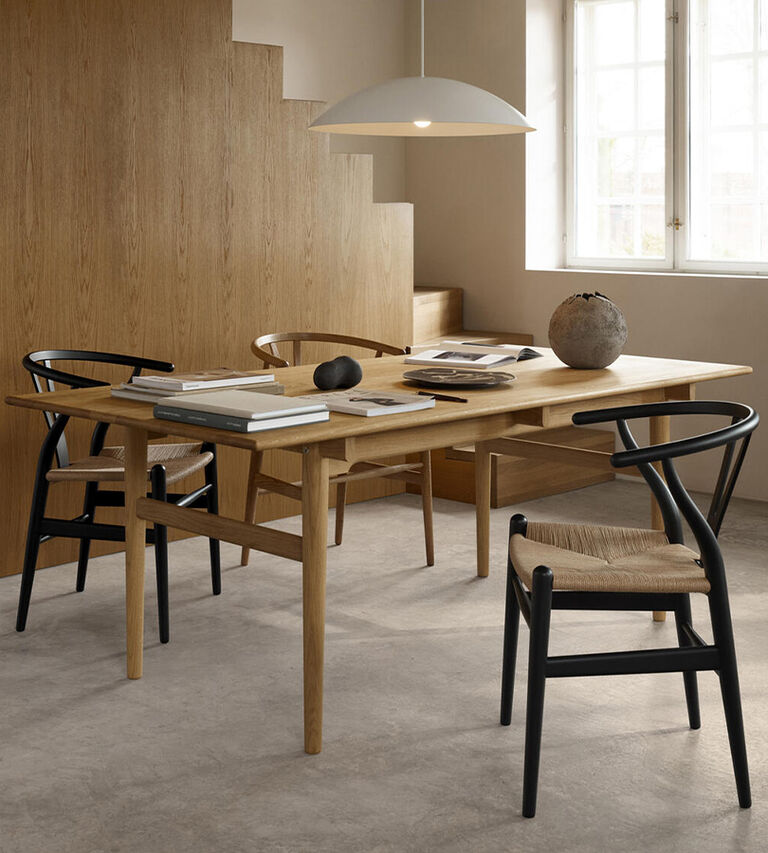 K&ouml;p matbord hos Illums Bolighus