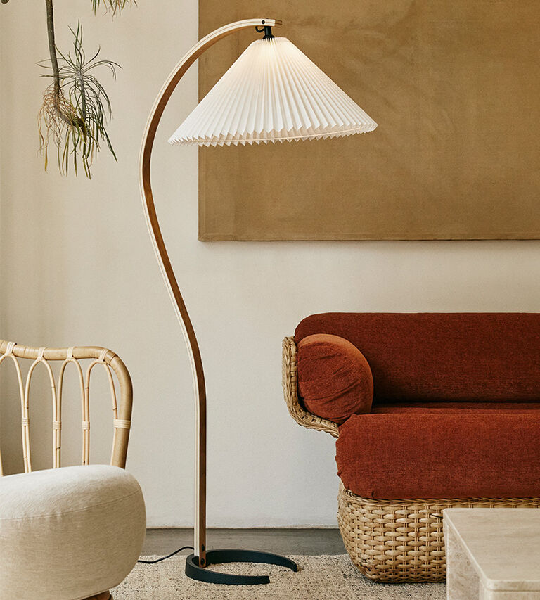 K&ouml;p Golvlampor hos Illums Bolighus