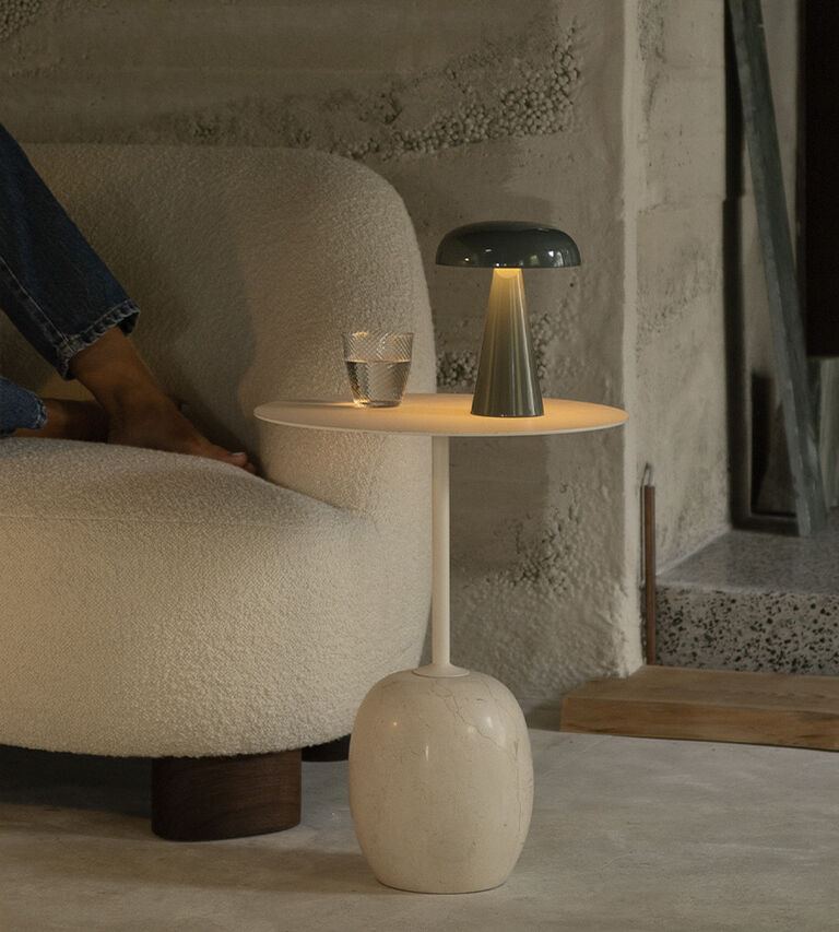 K&ouml;p soffbord och sidobord hos Illums Bolighus