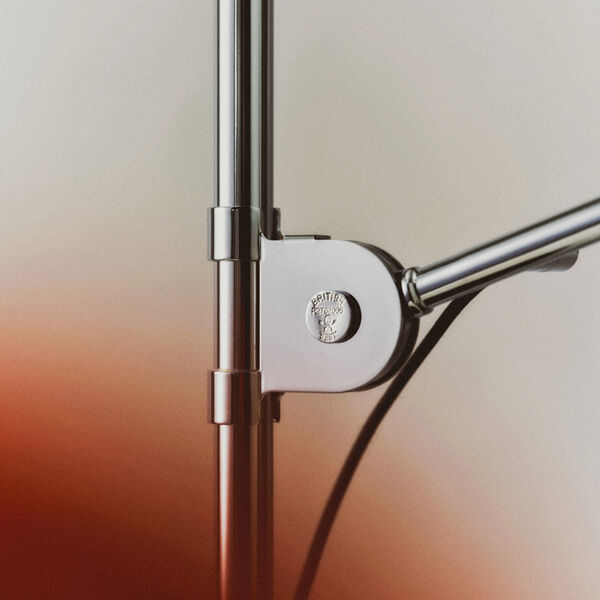 Bestlite BL3 M golvlampa, svart/krom, GUBI