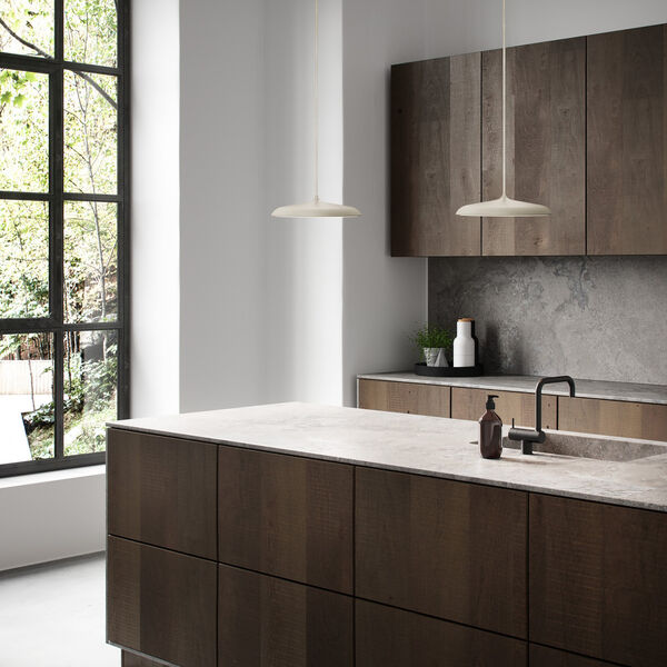 Artist 25 taklampa, beige, Design For The People