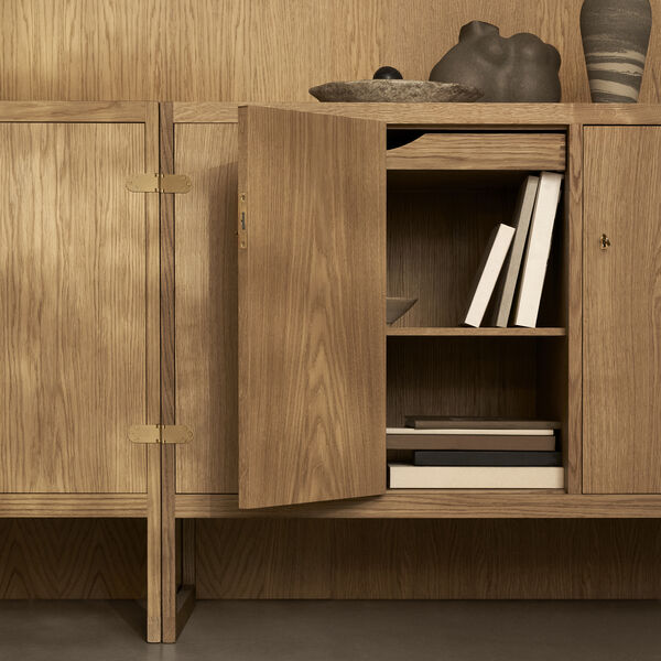 BM0057 Cabinet, oljad ek, Carl Hansen & S&oslash;n