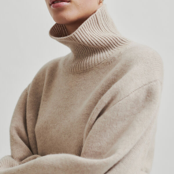 Alpha Knit T-Neck, pumice stone, Second Female