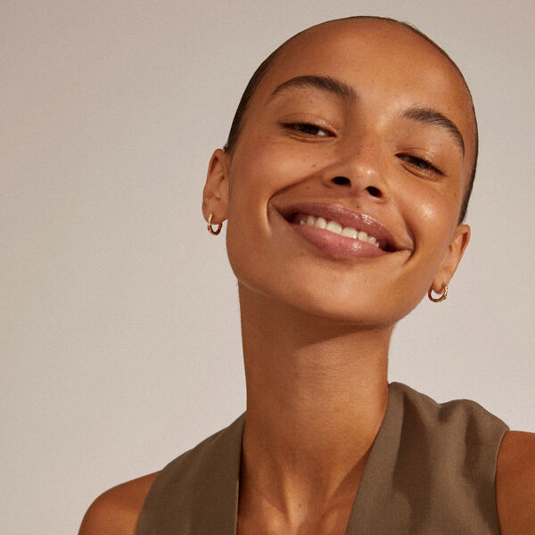 EDDY recycled organic shaped sm&aring; hoops, gold-plated, Pilgrim