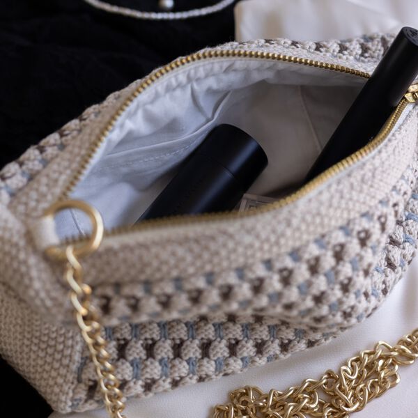 Stickad Clutch Kedja Multi, beige-blue-brown, By LOHN