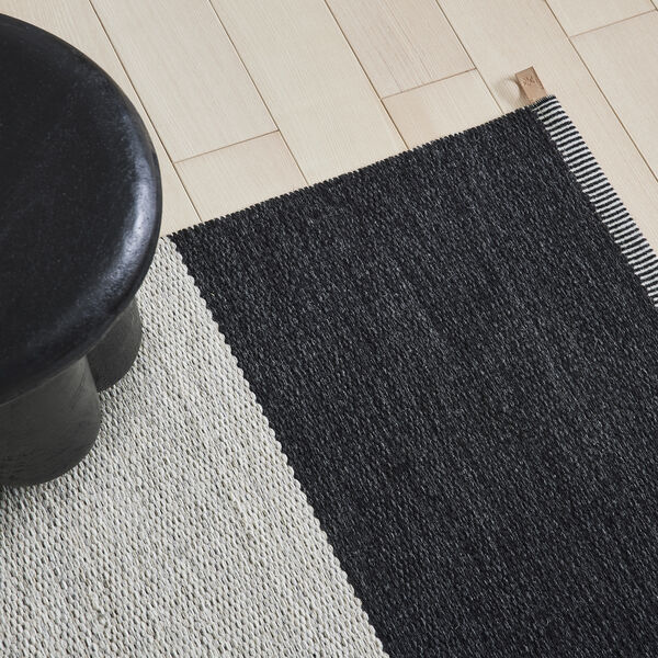 Wide Stripe Icon Rug, midnight black 554, Kasthall