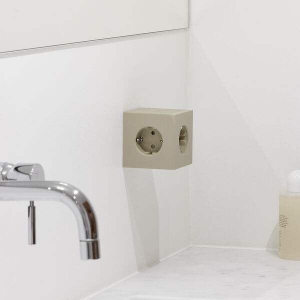 Square 2 USB-C (30W), nomad sand, Avolt