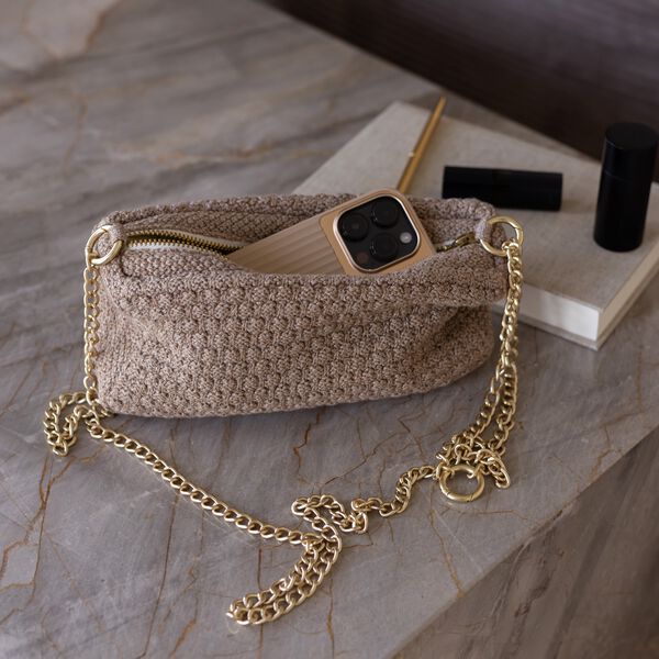 Stickad Clutch Kedja Petra, tiger melange, By LOHN