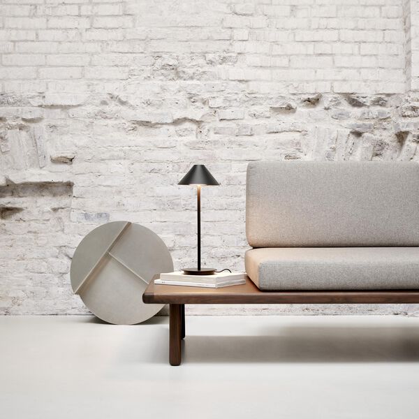 Keglen bordslampa, svart, Louis Poulsen