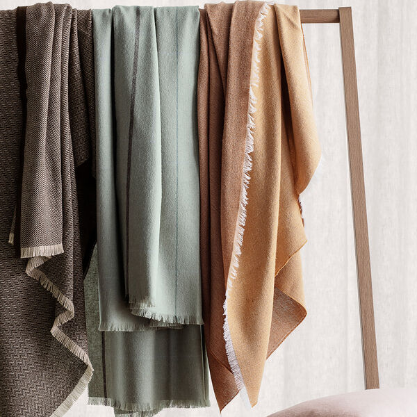 Square pl&auml;d, light green, ELVANG