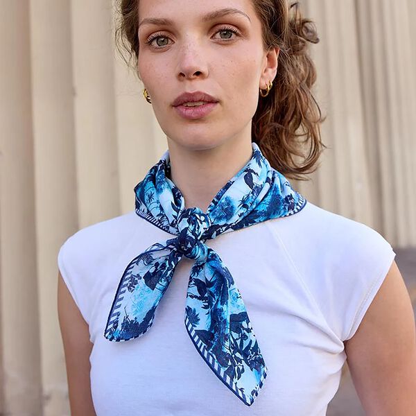 ORIENTAL&nbsp;Scarf, bl&aring;, Bella Ballou