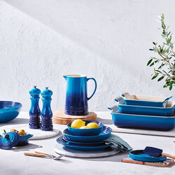 Oval grytskedh&aring;llare, azure blue, Le Creuset