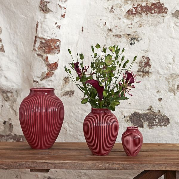Knabstrup vasen med räfflor, bordeaux, Knabstrup Keramik