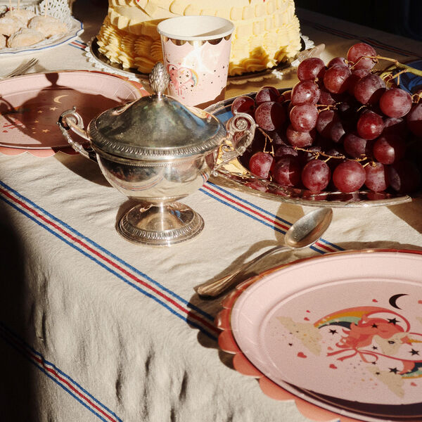 Unicorn Kit, Konges Sløjd