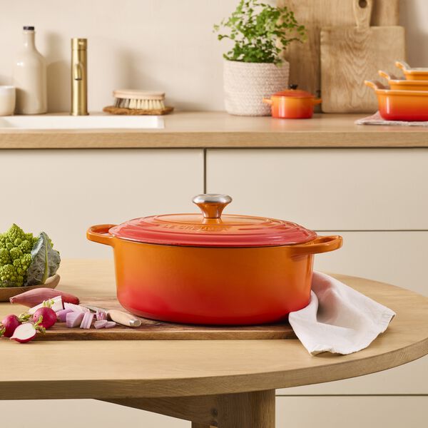 Signature gjutj&auml;rn oval gryta &Oslash; 31 cm, volcanic, Le Creuset
