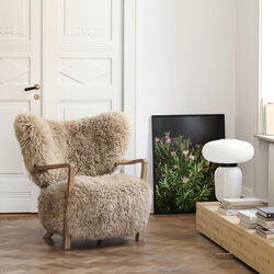 Wulff ATD2 Lounge Chair, sheepskin honey/oiled oak Wulff ATD2 Lounge Chair, sheepskin honey/oiled oak, &Tradition
