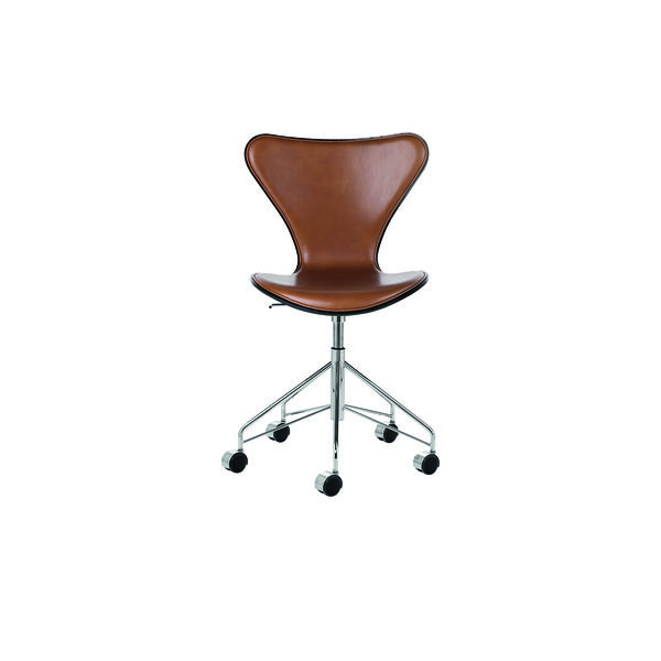 Series 7&trade; 3117 Front Upholstered Office Chair, Grace Walnut, Fritz Hansen