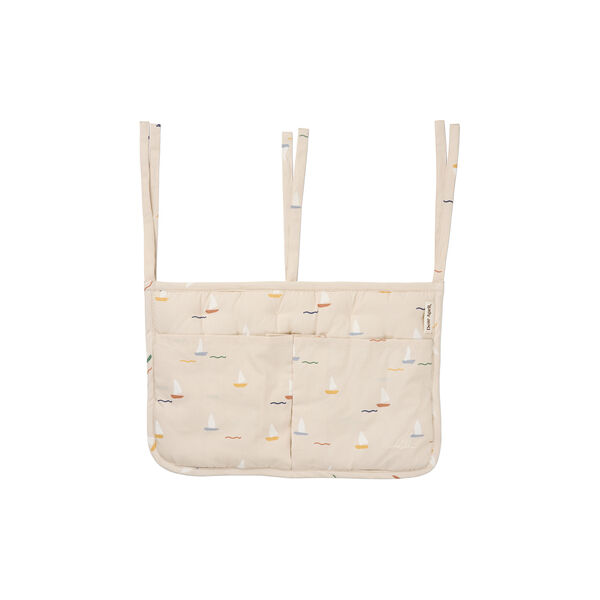 Polly Sängfickor, pond boats, Dear April