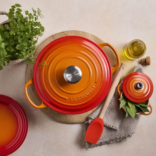 Signature gjutj&auml;rn rund gryta &Oslash; 26 cm, volcanic, Le Creuset