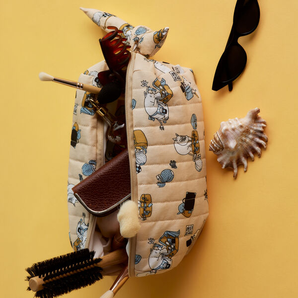 Holiday Rush Toiletry bag, Moomin Arabia