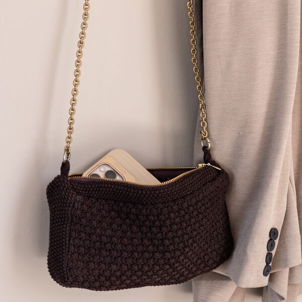 Stickad Clutch Kedja Petra | Choclate, By LOHN
