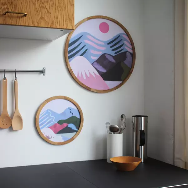 Pink Sun Purple Sea, Papirv&aelig;rk