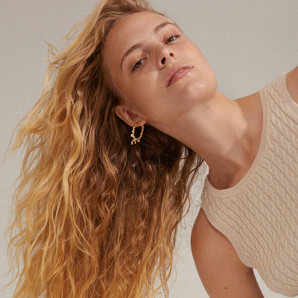 ANA Pearl & Crystal Hoops, gold-plated, Pilgrim