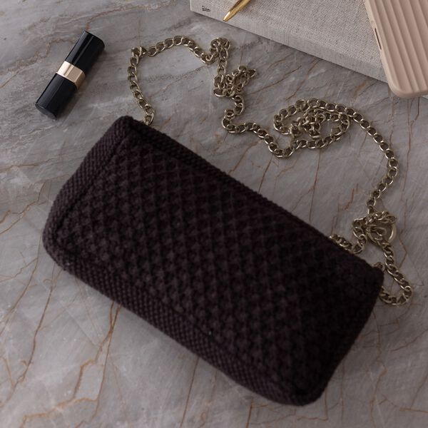 Stickad Clutch Kedja Petra | Choclate, By LOHN