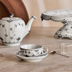 Black Fluted Half Lace Cup med fat 20 cl, Royal Copenhagen