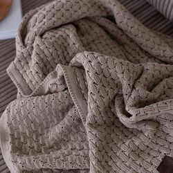 Stickad Pläd Square, khaki, By LOHN