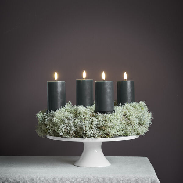 Giftbox w. spike, remote, LED pillar candle 4-pack, pine green Giftbox w. spike, remote, LED pillar candle 4-pack, pine green, Uyuni Lighting