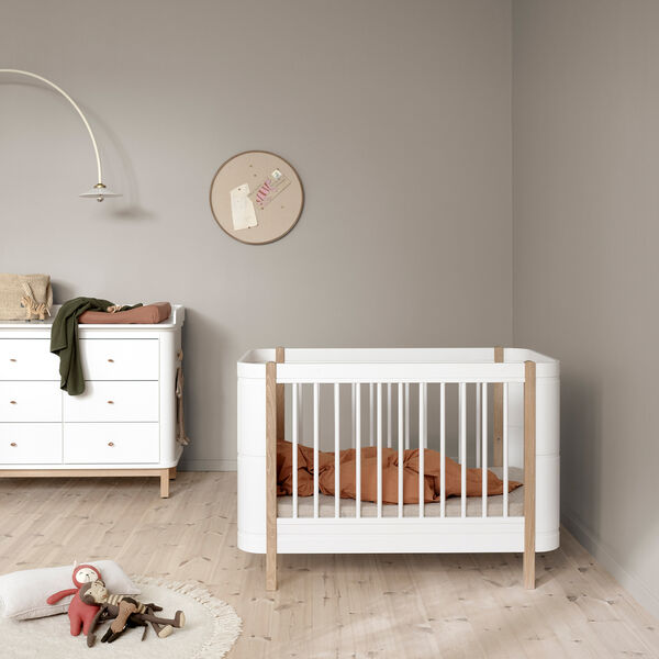 Wood Mini+ Cot Bed incl. Junior Kit 68x122/162 cm, white/oak Wood Mini+ Cot Bed incl. Junior Kit 68x122/162 cm, white/oak, Oliver Furniture