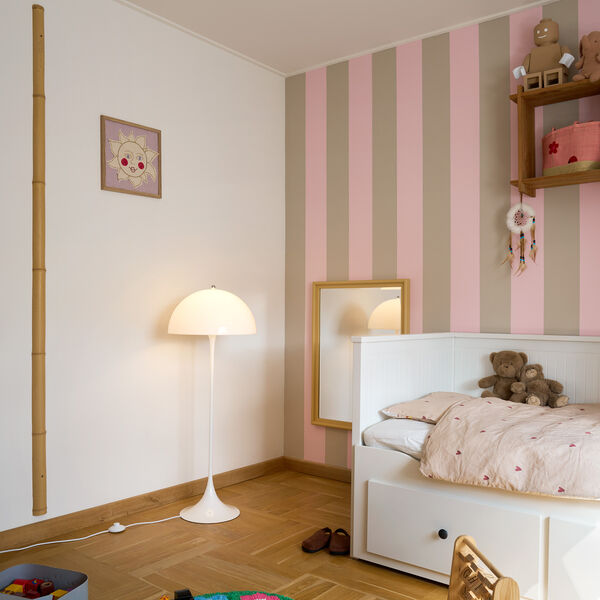 Panthella | &Oslash; 40 cm | Opal White | Floor Lamp, Louis Poulsen