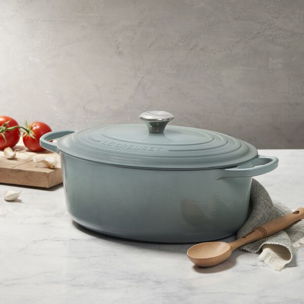 Signature gjutj&auml;rn oval gryta &Oslash; 31 cm, sea salt, Le Creuset