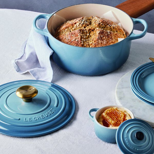 Signature gjutj&auml;rn rund gryta &Oslash; 26 cm, chambray, Le Creuset