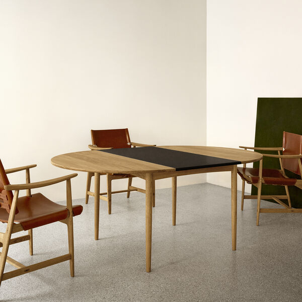 BM0121I Il&auml;ggsskiva, svart, Carl Hansen & S&oslash;n