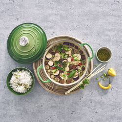 Signature rund gryta Ø 28 cm, bamboo green Signature rund gryta Ø 28 cm, bamboo green, Le Creuset