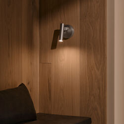 Makoto v&auml;gglampa, satin krom, Design For The People