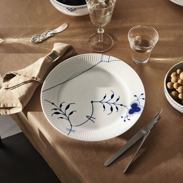 Blue Fluted Mega tallrik &Oslash; 22 cm, No. 9, Royal Copenhagen