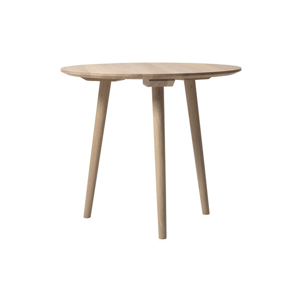 In Between SK3 matbord, ek, &Tradition