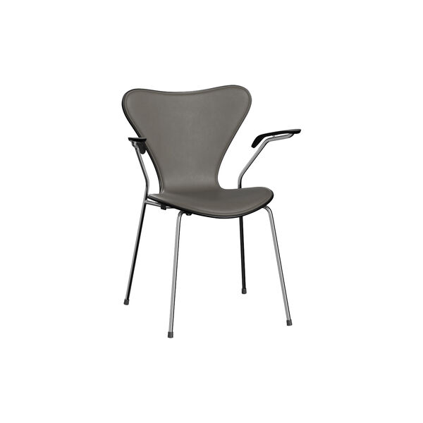 Series 7&trade; 3207 Front Upholstered Chair, Essential lava, Fritz Hansen