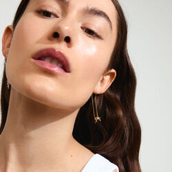 LYSANDRA Chain &Ouml;ronh&auml;ngen, guldpl&auml;terat, Pilgrim