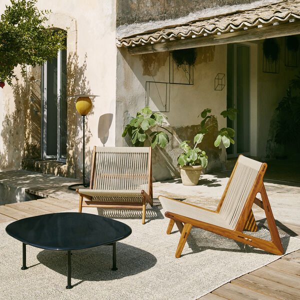 MR01 Outdoor Initial Lounge Chair, oiled iroko/sunfire melange beige/sand MR01 Outdoor Initial Lounge Chair, oiled iroko/sunfire melange beige/sand, GUBI