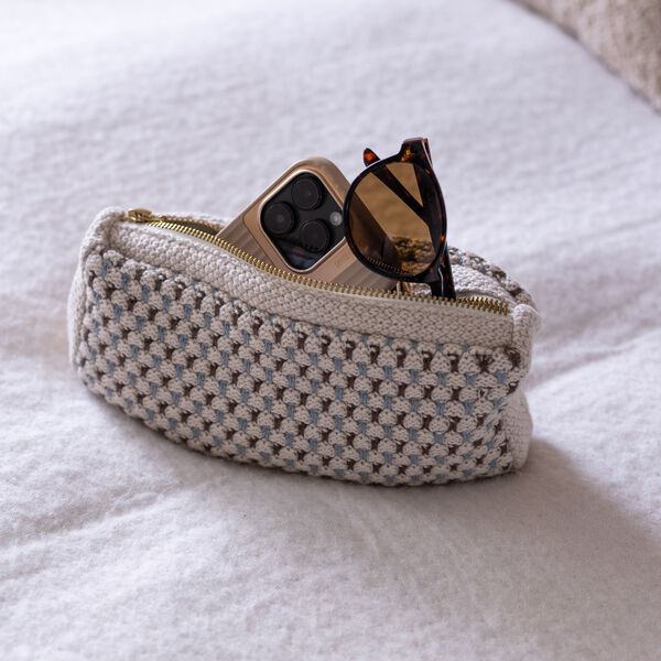 Stickad Clutch Multi, beige-blue-brown, By LOHN