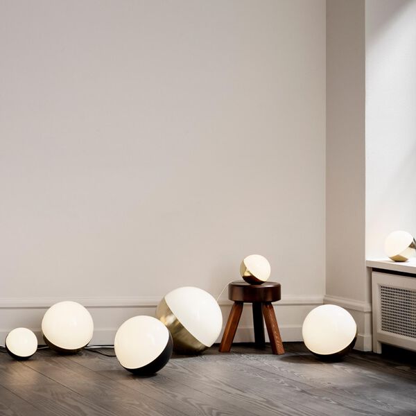 VL Studio bords-/golvlampa, m&auml;ssing, Louis Poulsen