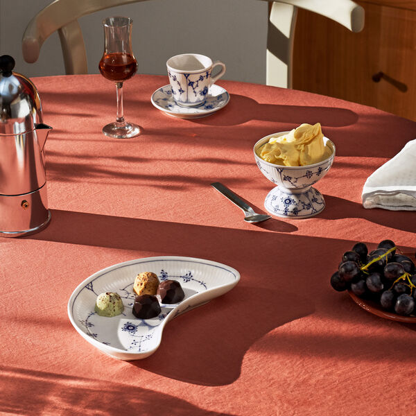 Blue&nbsp;Fluted&nbsp;Plain sk&aring;l p&aring; fot&nbsp;8 cm, Royal Copenhagen